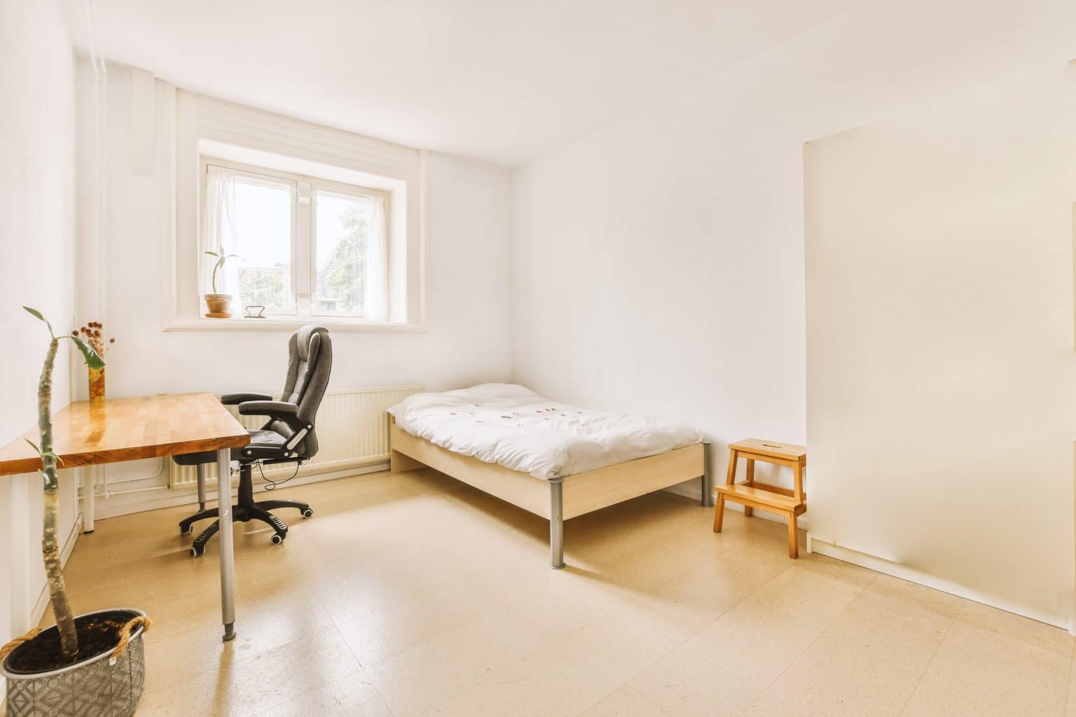 Can I Rent Out a Room in My House on Airbnb? Get the Answers Here