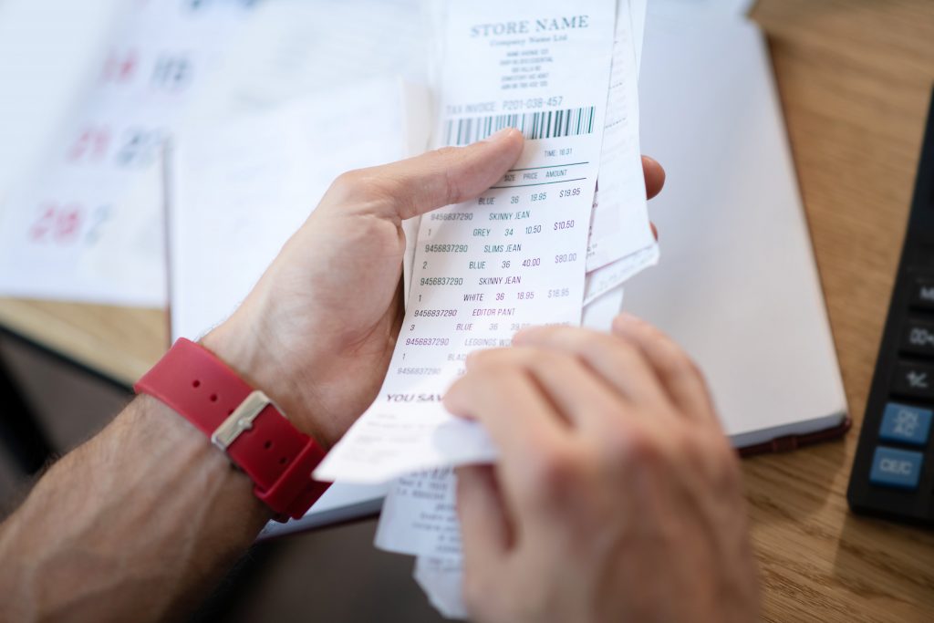 Receipt displaying itemized nutritional information, including zinc content, from a health-focused restaurant.